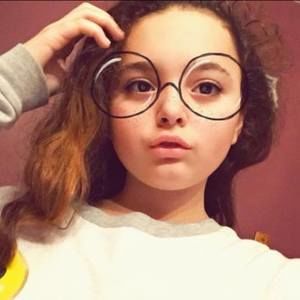 Meet your Posher, Ella